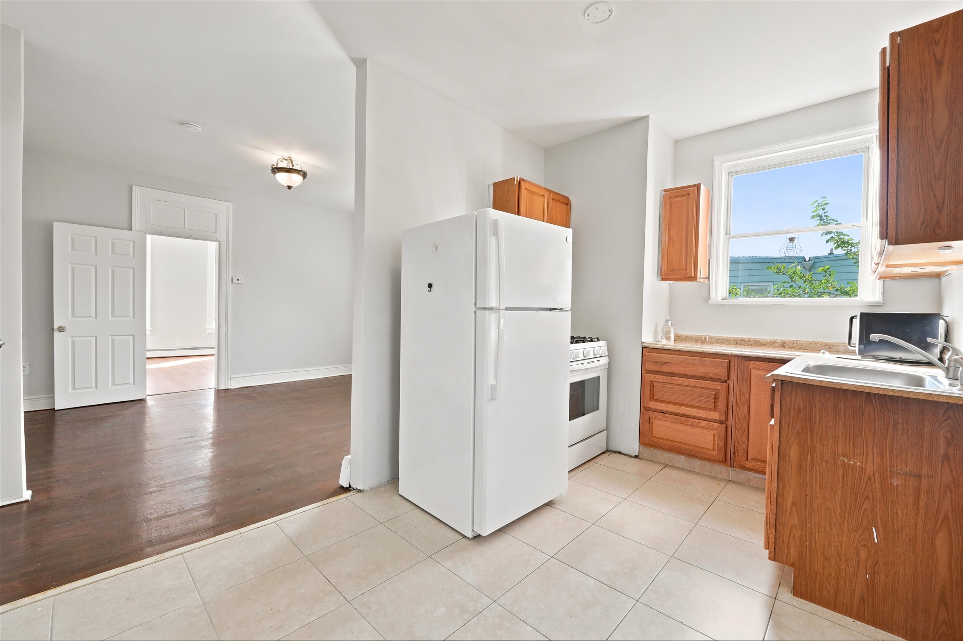 25 West 19th Street, Unit 2 Bayonne, NJ 07002 - Photo 4 of 14