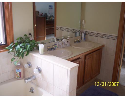 164 Meadowbrook Road Longmeadow, MA 01106 - Photo 7 of 12 Gallery Image 7