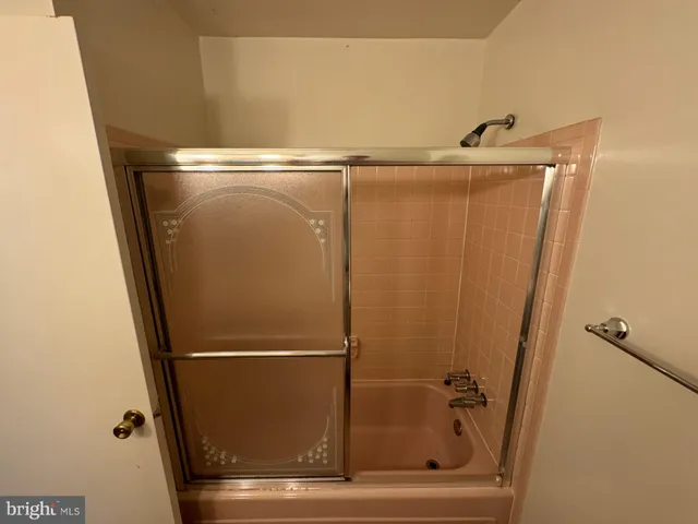 $3,300 | 10013 Eastlake Drive, Fairfax, VA 22032