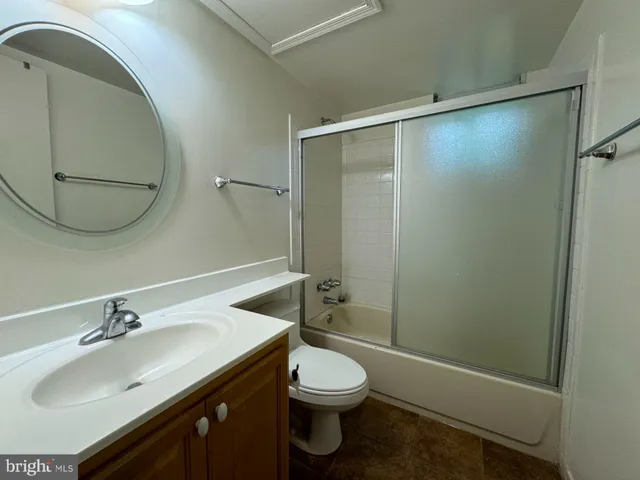 $3,300 | 10013 Eastlake Drive, Fairfax, VA 22032