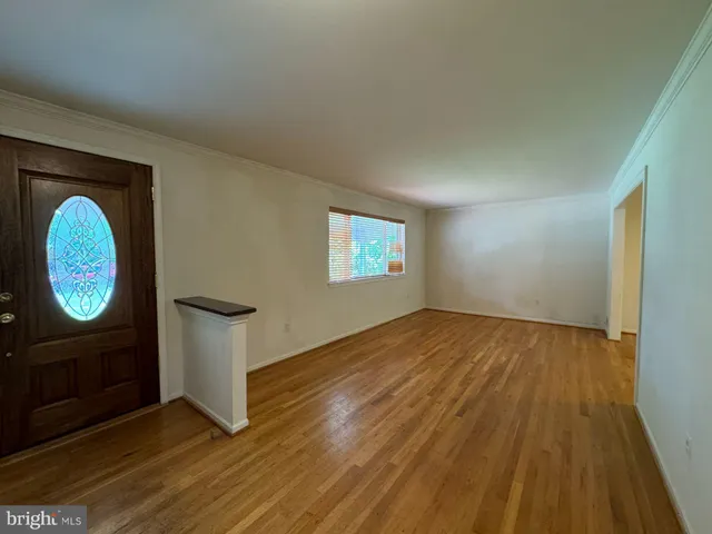 $3,300 | 10013 Eastlake Drive, Fairfax, VA 22032