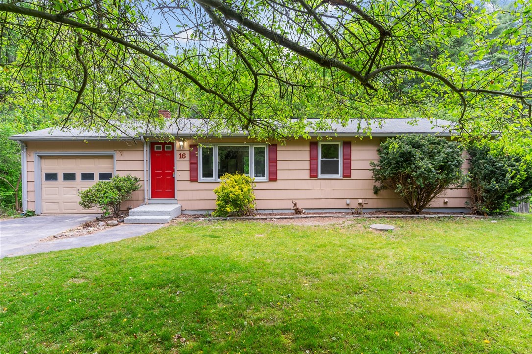 16 Clarke Road Coventry, RI 02816 - Photo 3 of 27