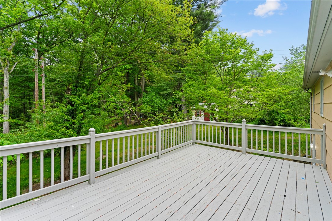 16 Clarke Road Coventry, RI 02816 - Photo 6 of 27