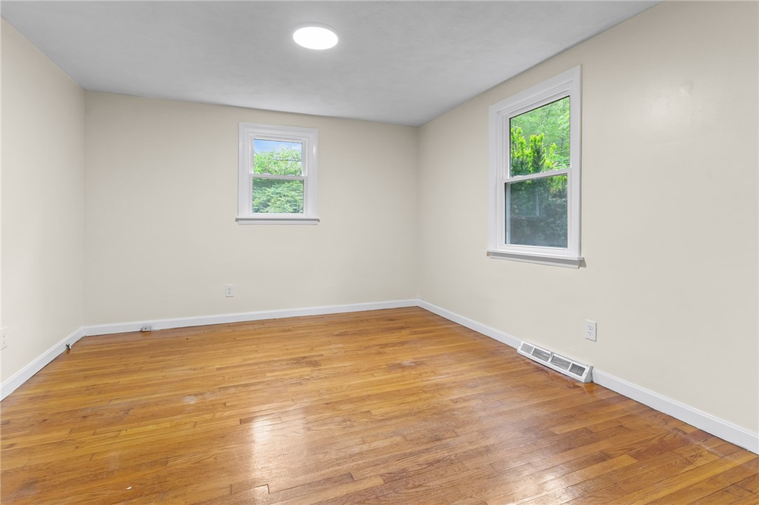 16 Clarke Road Coventry, RI 02816 - Photo 9 of 27