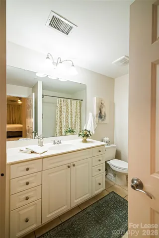 $2,100 | 300 West 5th Street, Unit 439, Charlotte, NC 28202