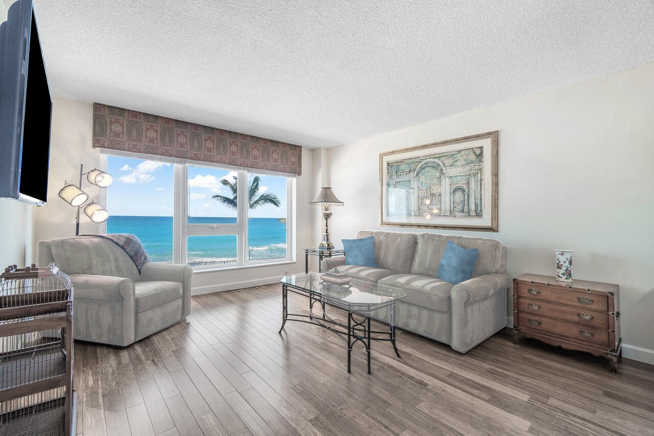 2066 North Ocean Boulevard, Unit 2SE Boca Raton, FL 33431 - Photo 13 of 32 Sitting Room_Fix