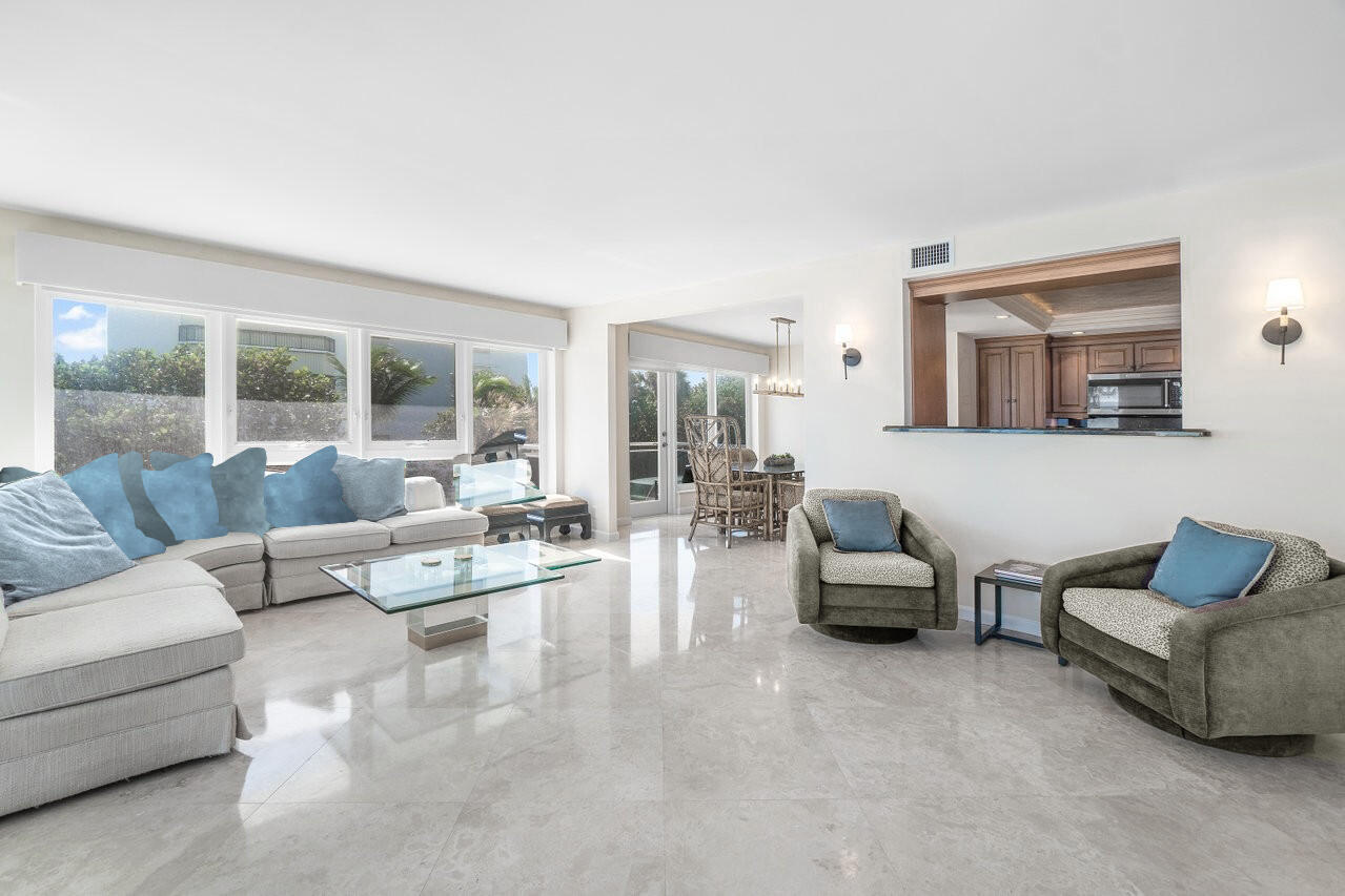 2066 North Ocean Boulevard, Unit 2SE Boca Raton, FL 33431 - Photo 5 of 32 Living View 4