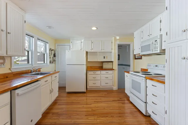 $475,000 | 120 Mussey Street, South Portland, ME 04106