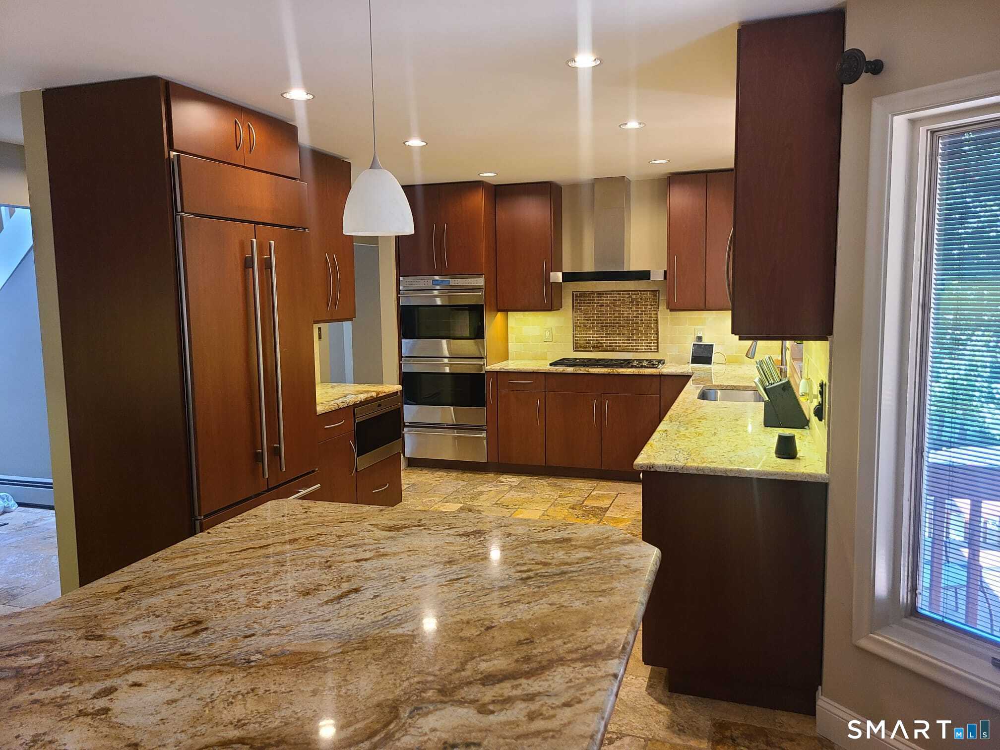 925 Dunbar Hill Road Hamden, CT 06514 - Photo 15 of 39