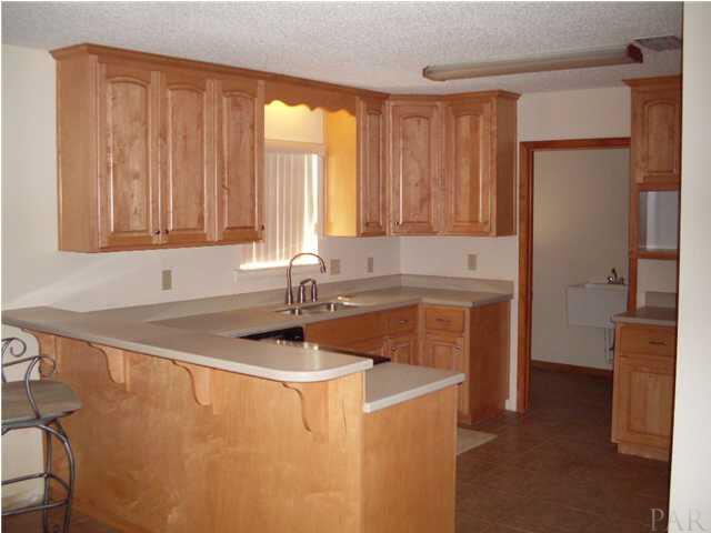 5677 Henley Road Milton, FL 32570 - Photo 5 of 25 Gallery Image 5