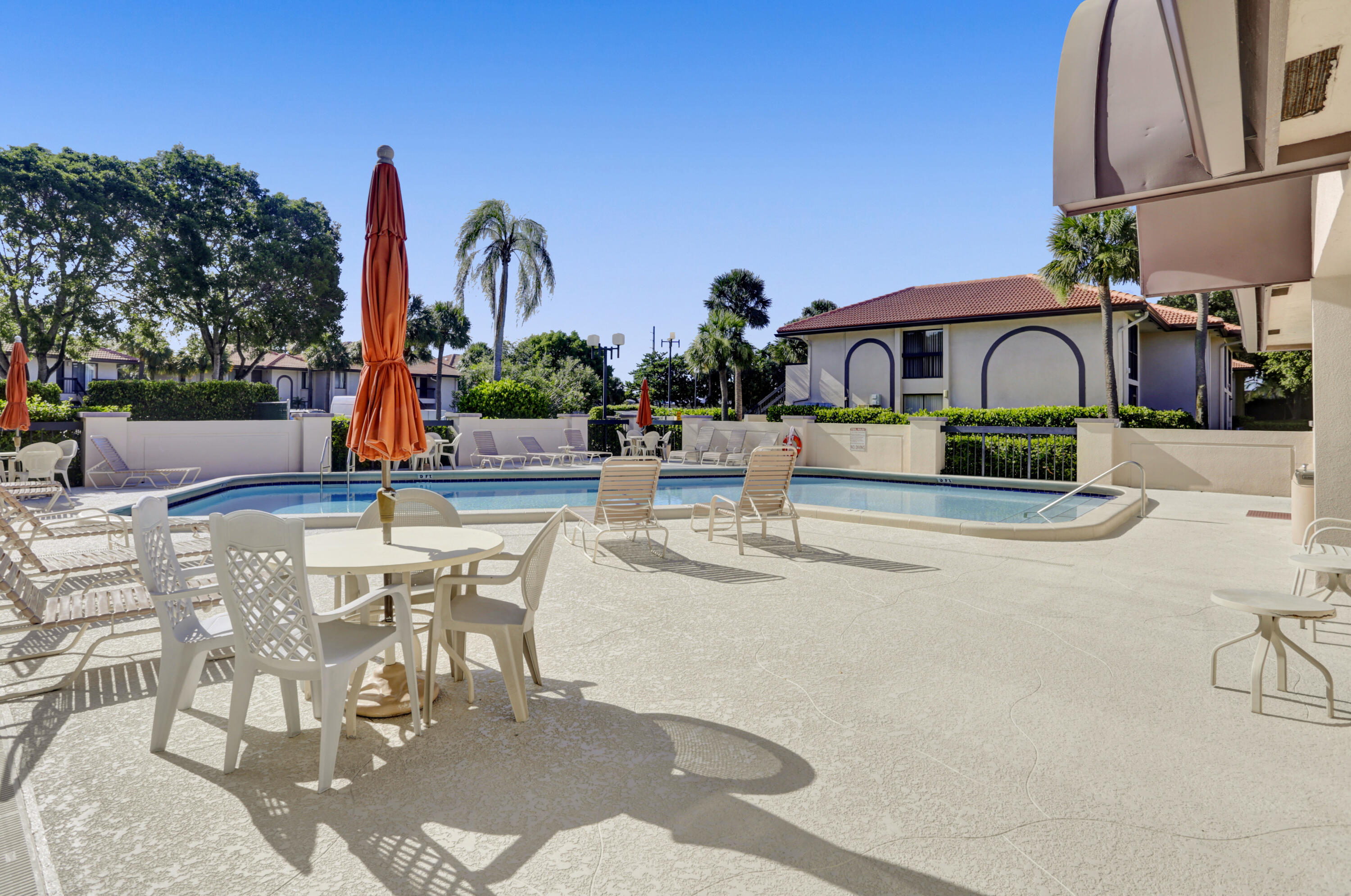 300 East Club Circle, Unit 204 Boca Raton, FL 33487 - Photo 38 of 39 Community Pool