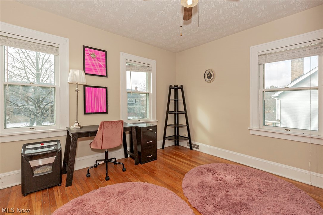 3361 Cedarbrook Road Cleveland, OH 44118 - Photo 11 of 32
