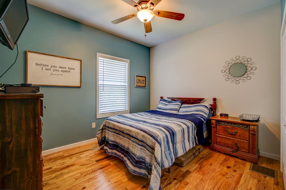 409 Rockcove Road Inman, SC 29349 - Photo 14 of 36