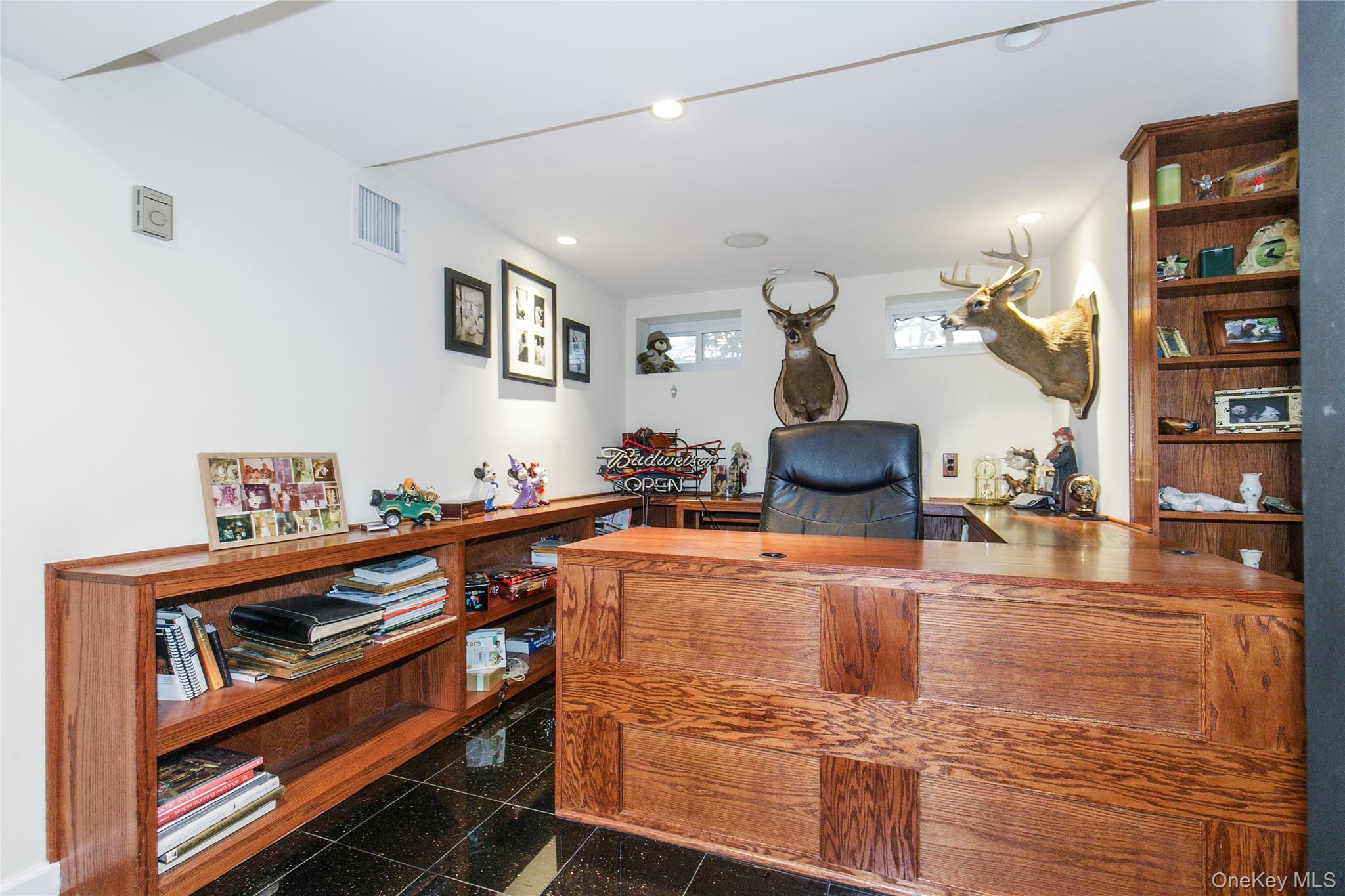 5 Searington Drive Syosset, NY 11791 - Photo 26 of 34