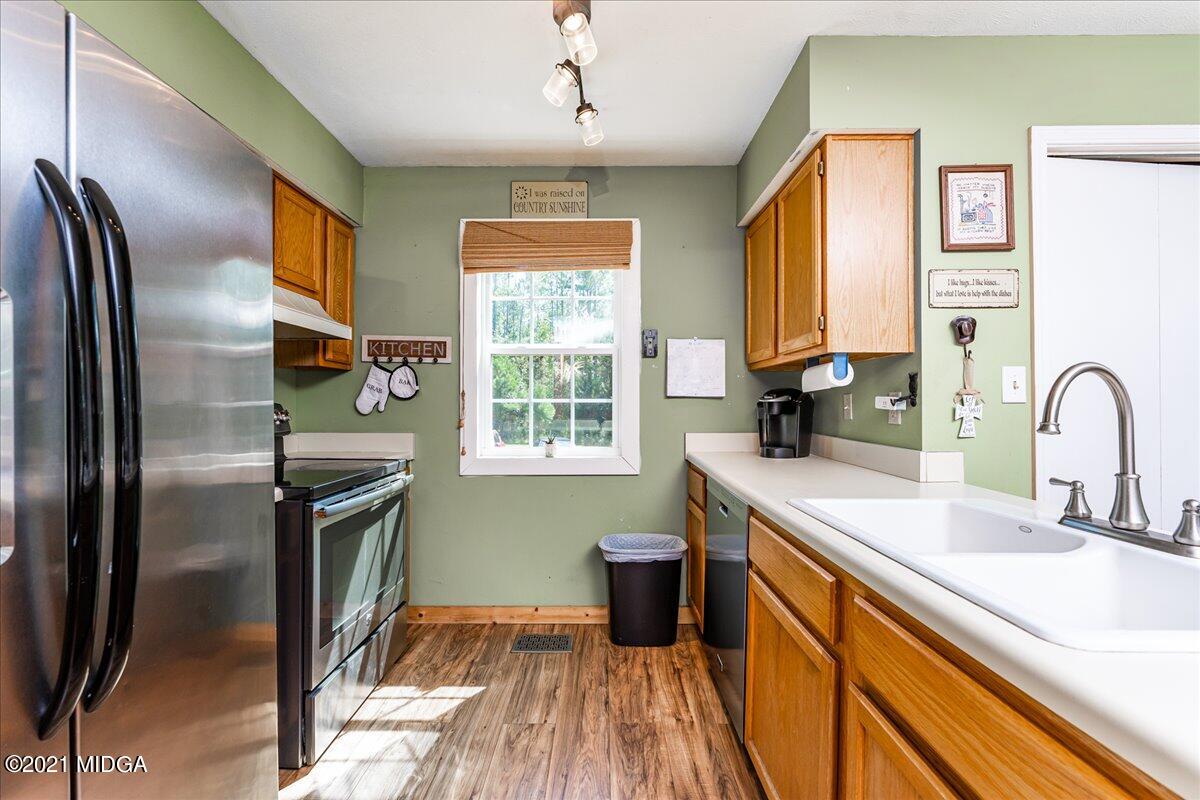 1886 Reedy Creek Road Forsyth, GA 31029 - Photo 11 of 37 10
