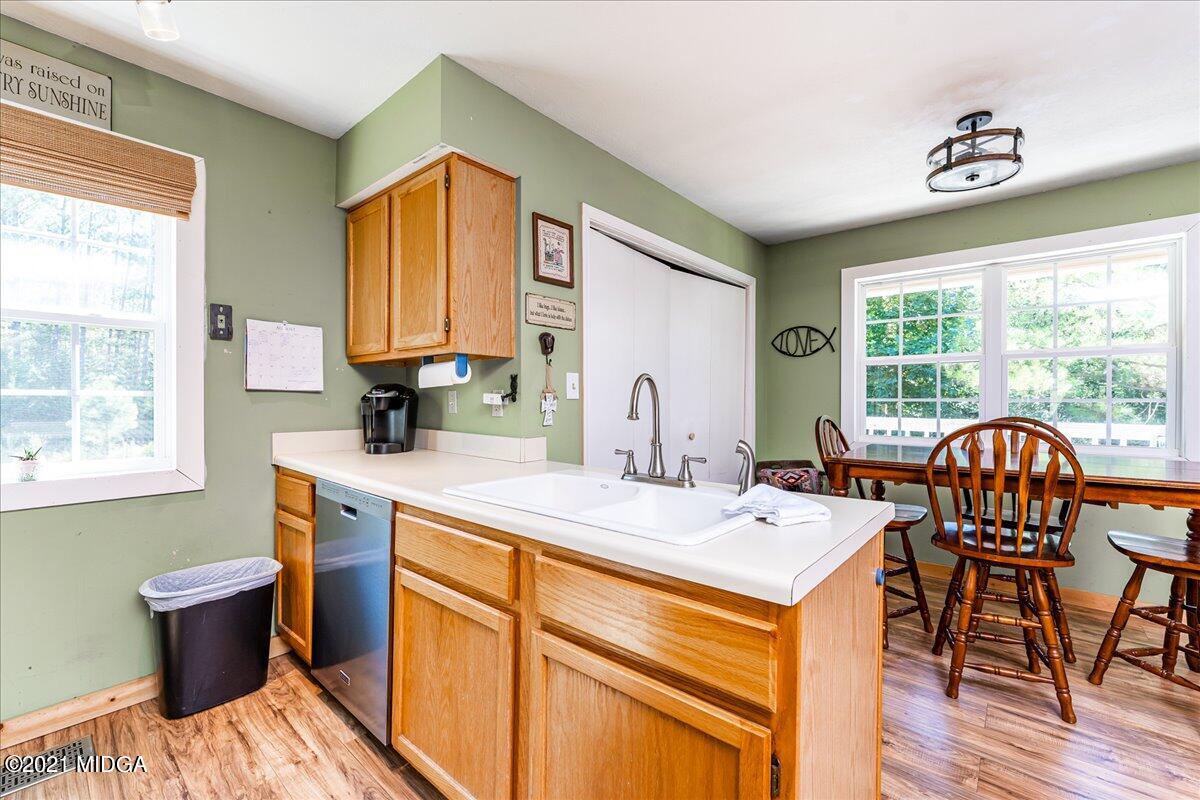1886 Reedy Creek Road Forsyth, GA 31029 - Photo 13 of 37 12