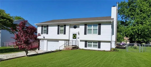 $255,000 | 103 South Paul Drive, Sibley, MO 64088