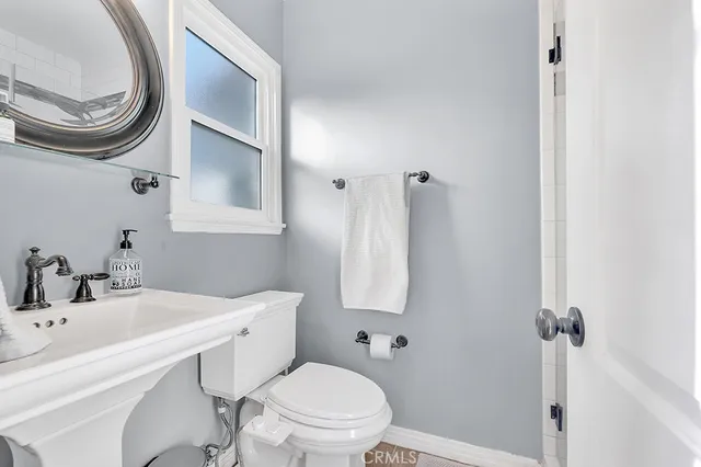 $6,900 | 5727 Colbath Avenue, Valley Glen, CA 91401