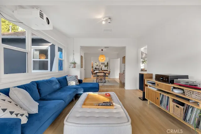 $6,900 | 5727 Colbath Avenue, Valley Glen, CA 91401