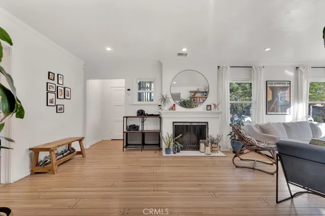 $6,900 | 5727 Colbath Avenue, Valley Glen, CA 91401