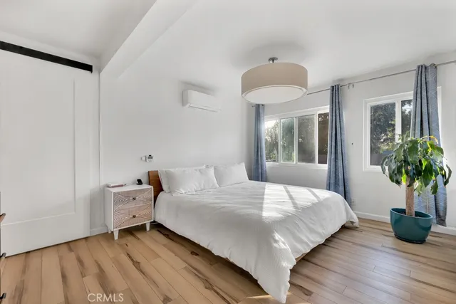 $6,900 | 5727 Colbath Avenue, Valley Glen, CA 91401