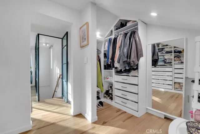 $6,900 | 5727 Colbath Avenue, Valley Glen, CA 91401