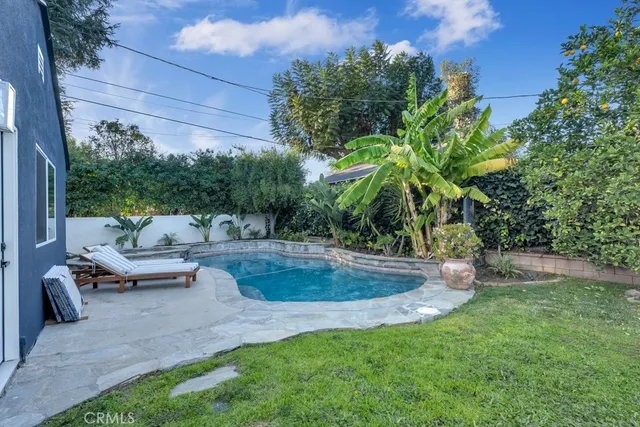 $6,900 | 5727 Colbath Avenue, Valley Glen, CA 91401