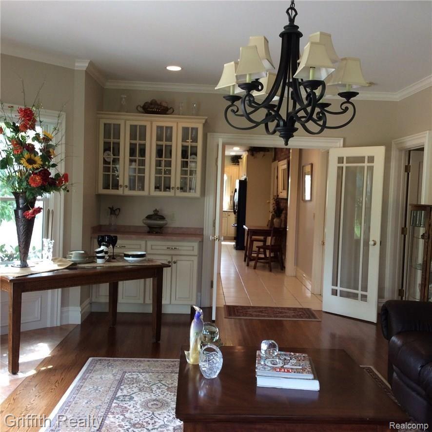 2240 North Eager Road Howell, MI 48855 - Photo 19 of 34 dining.jpg