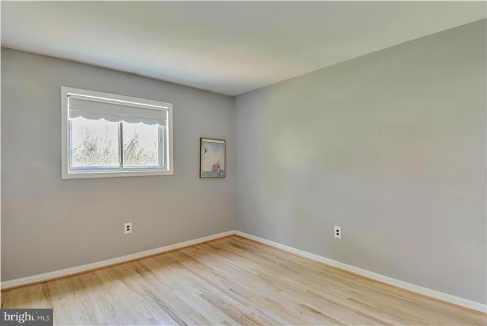 3409 Briars Road Brookeville, MD 20833 - Photo 19 of 30 Bedroom