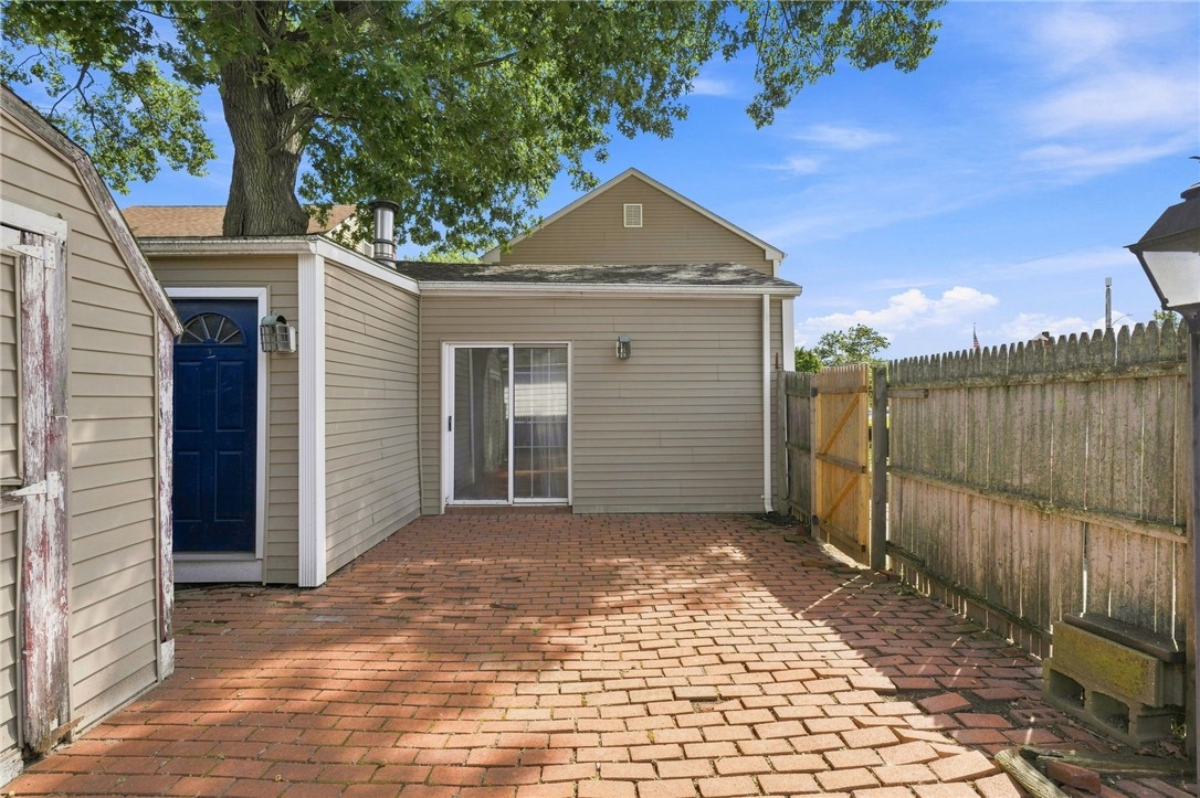 77 Ausdale Road Cranston, RI 02910 - Photo 34 of 44 Gallery Image 34