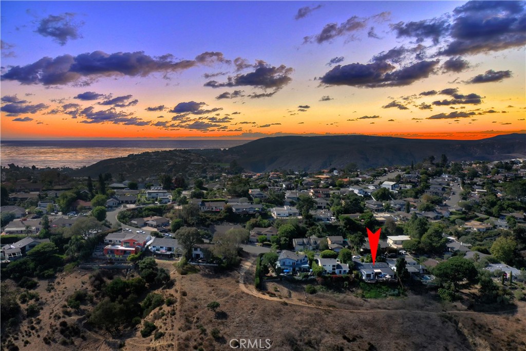 3064 Nestall Road Laguna Beach, CA 92651 - Photo 5 of 32 a view of a city