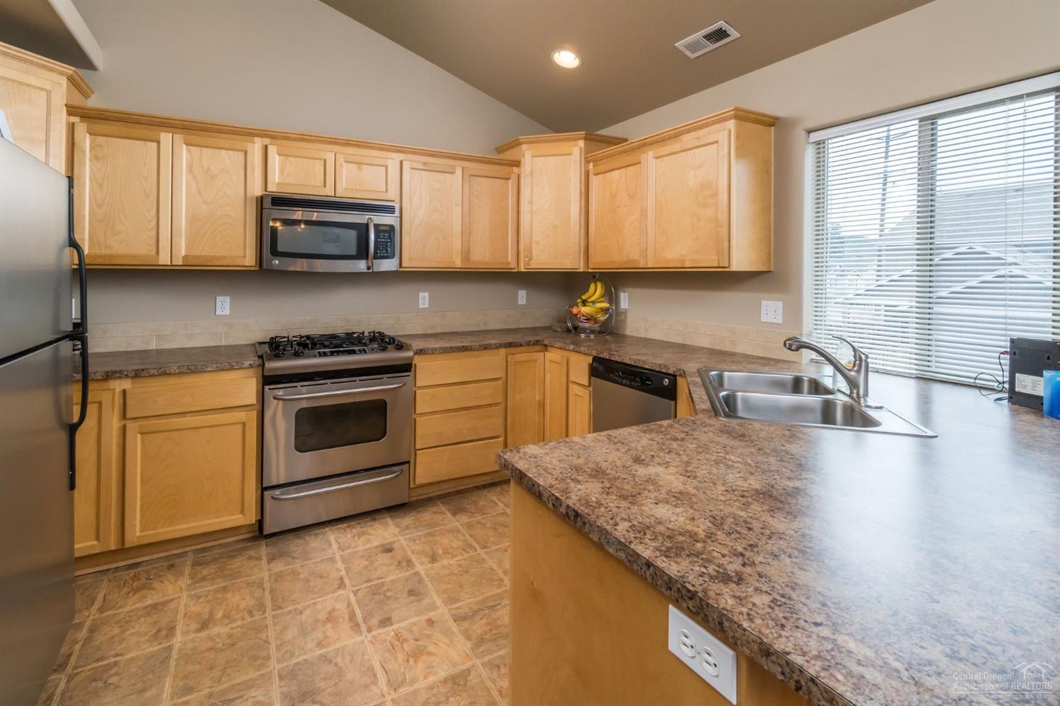 63205 Boyd Acres Road Bend, OR 97701 - Photo 3 of 19 Additional Photo