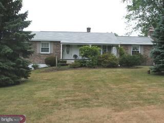 2304 Yarnall Road Pottstown, PA 19464 - Photo 1 of 6 Gallery Image 1