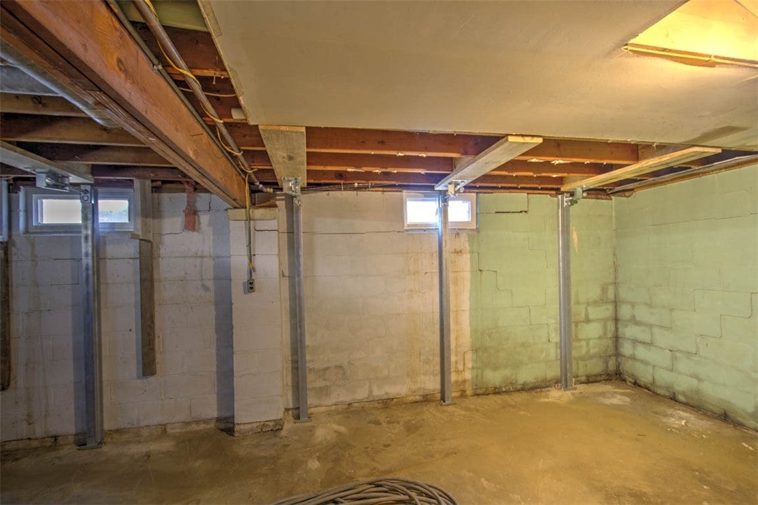 3284 North Oakland Avenue Decatur, IL 62526 - Photo 24 of 34 Gallery Image 24