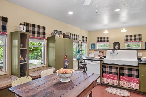 $1,249,000 | 211 Riverside Drive West, Llano, TX 78643