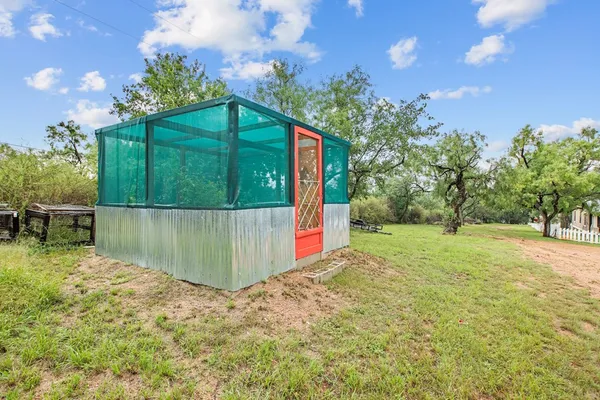$1,249,000 | 211 Riverside Drive West, Llano, TX 78643