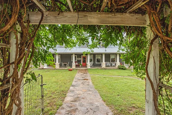 $1,249,000 | 211 Riverside Drive West, Llano, TX 78643