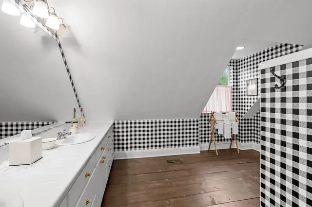 $1,249,000 | 211 Riverside Drive West, Llano, TX 78643