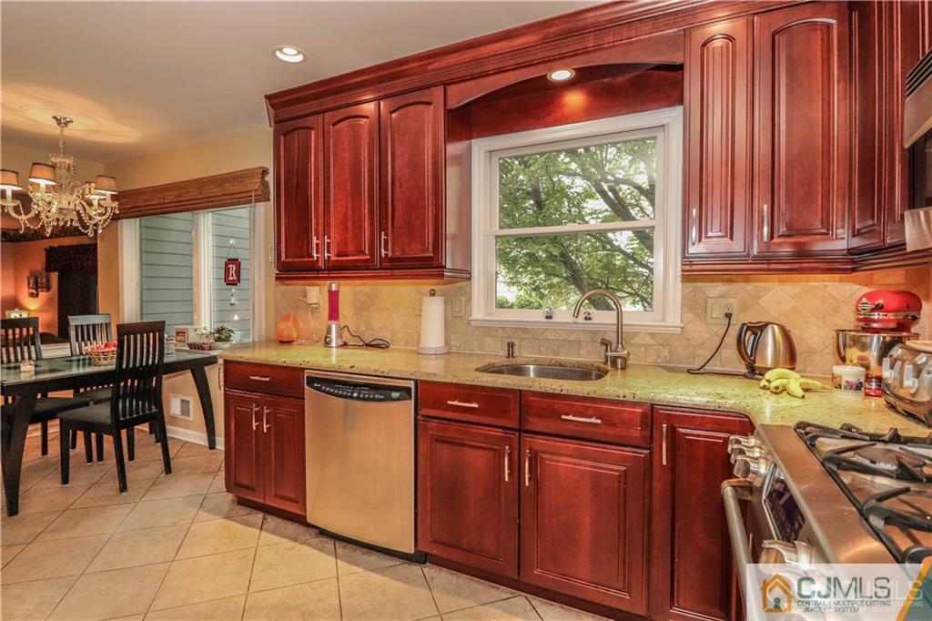31 Harkins Road Milltown, NJ 08850 - Photo 8 of 25 Gallery Image 8