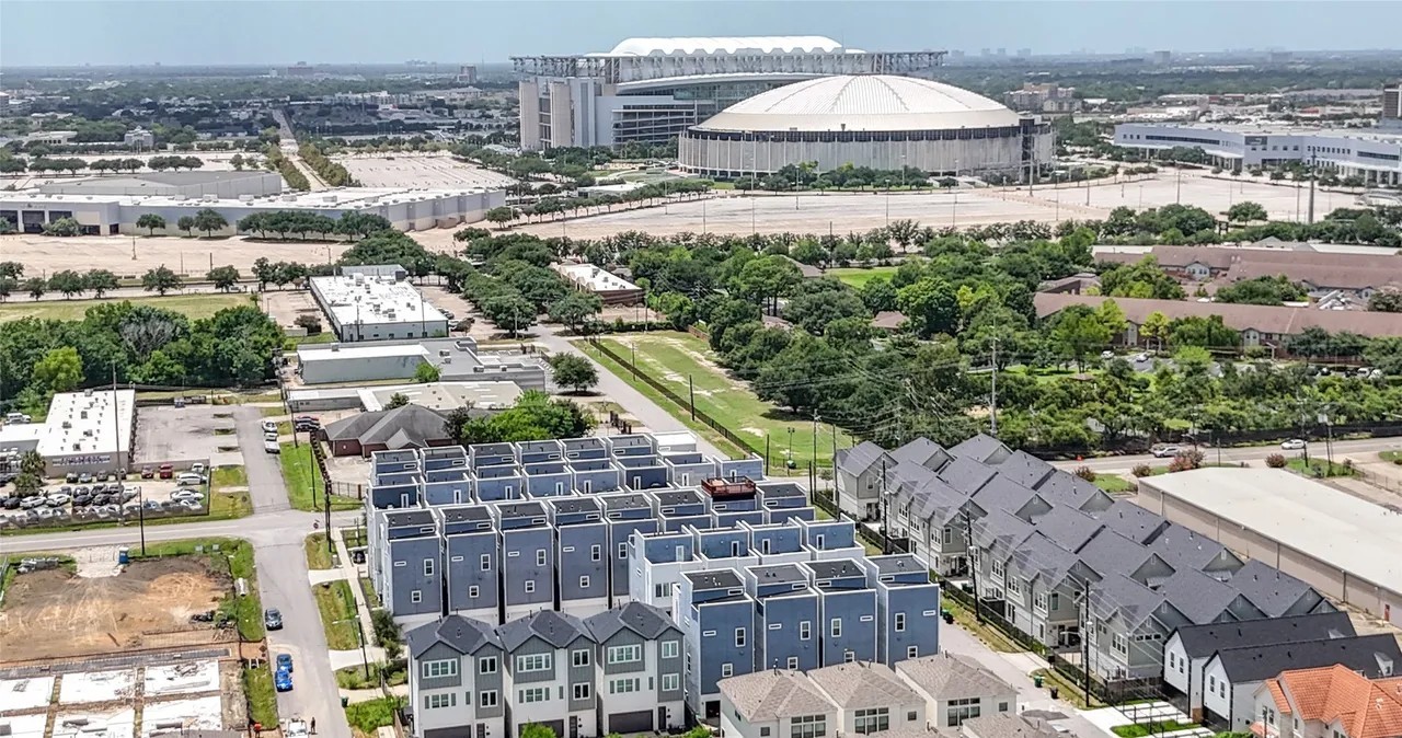 2105 Engelmohr Street, Unit A Houston, TX 77054 - Photo 8 of 16 a view of a city & street