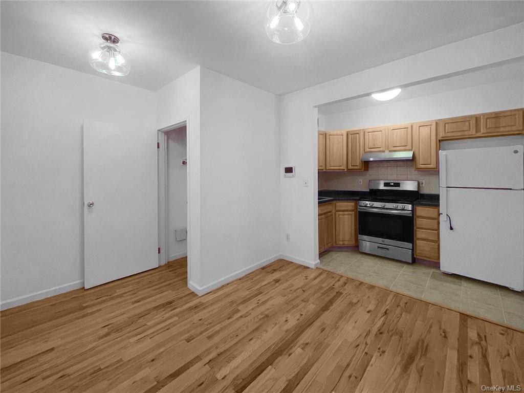 400 East 161 St Unit 5D  
