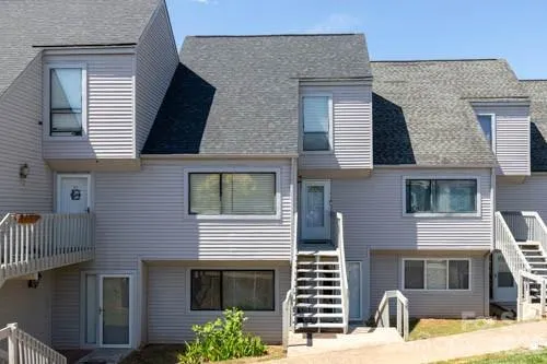 $209,500 | 1050 21st Avenue Northwest, Unit 90, Hickory, NC 28601