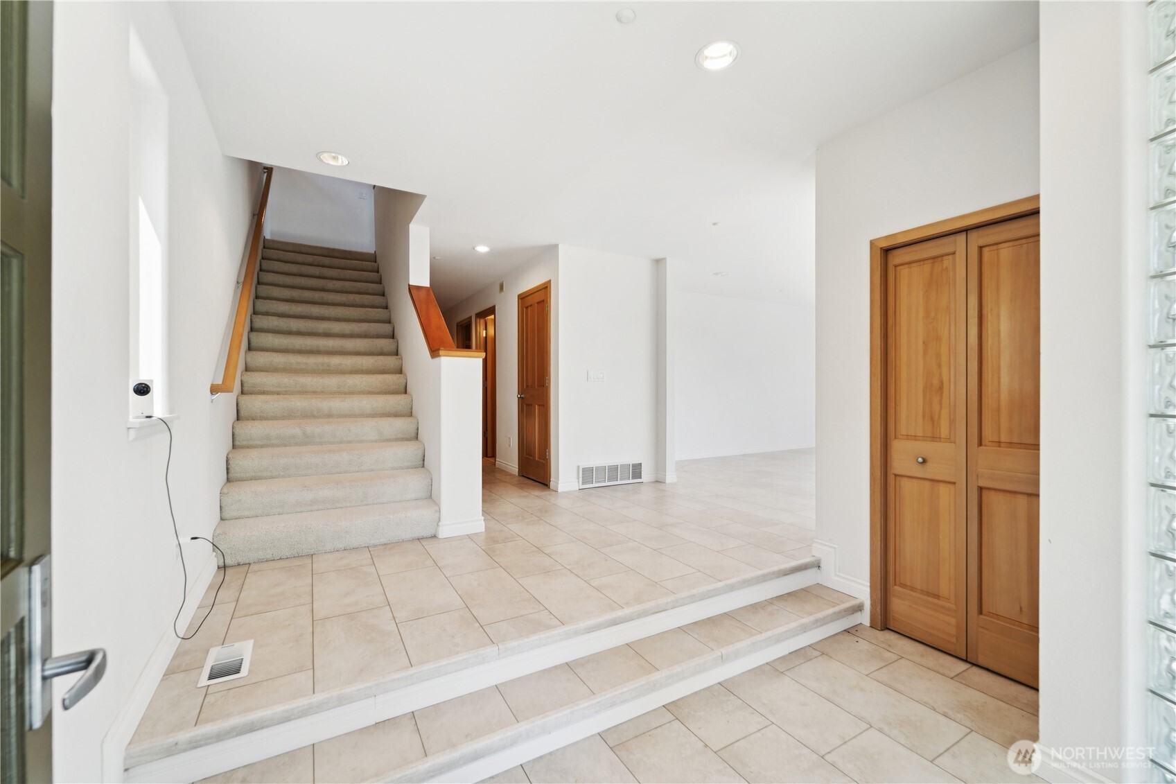 19749 53rd Avenue Northeast Lake Forest Park, WA 98155 - Photo 2 of 35 a view of a hallway with staircase