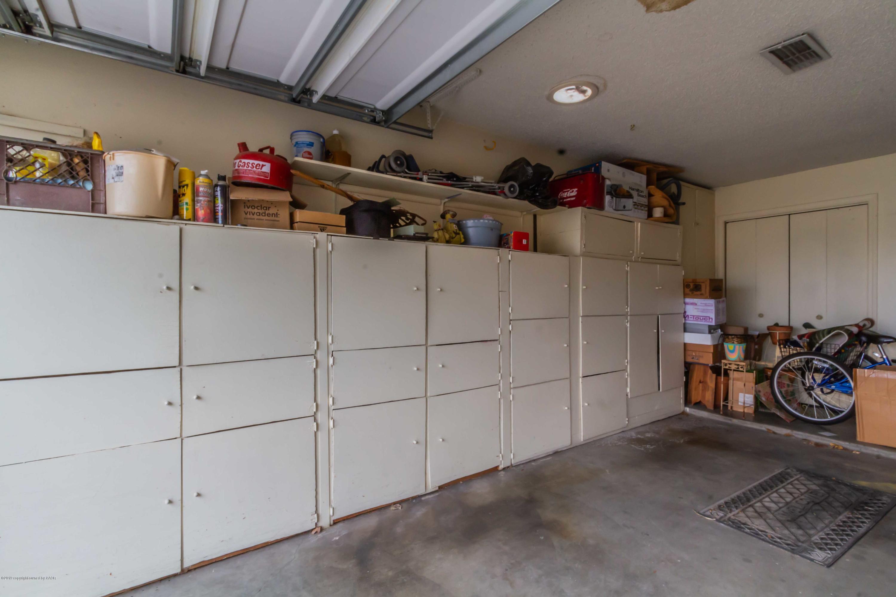 6132 Belpree Road Amarillo, TX 79106 - Photo 38 of 38 GARAGE VIEW 2