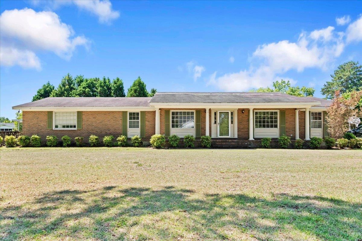 308 Cleveland Street Mullins, SC 29574 - Photo 3 of 51