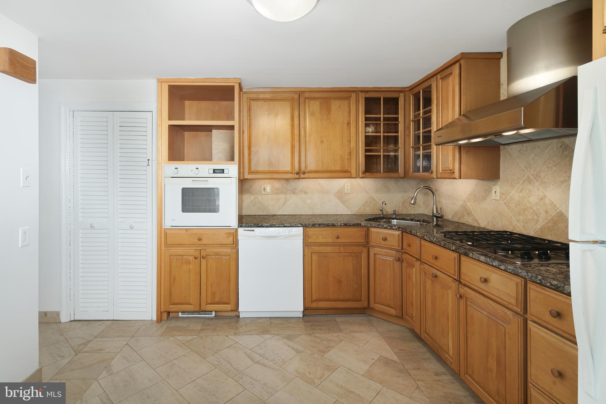 433 Haverford Road Wynnewood, PA 19096 - Photo 7 of 32