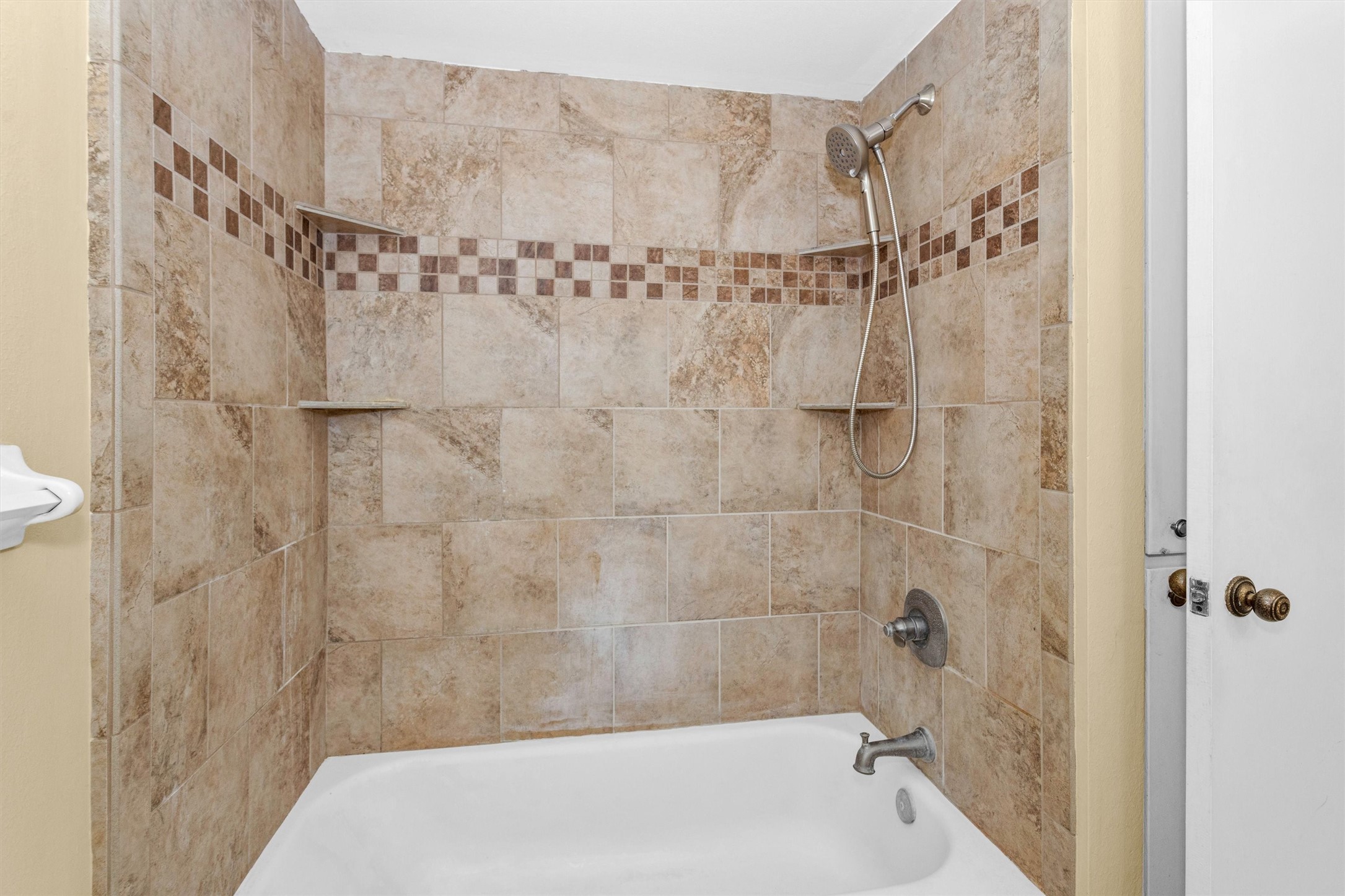 2531 Hollow Hook Road Houston, TX 77080 - Photo 28 of 45 Gallery Image 28