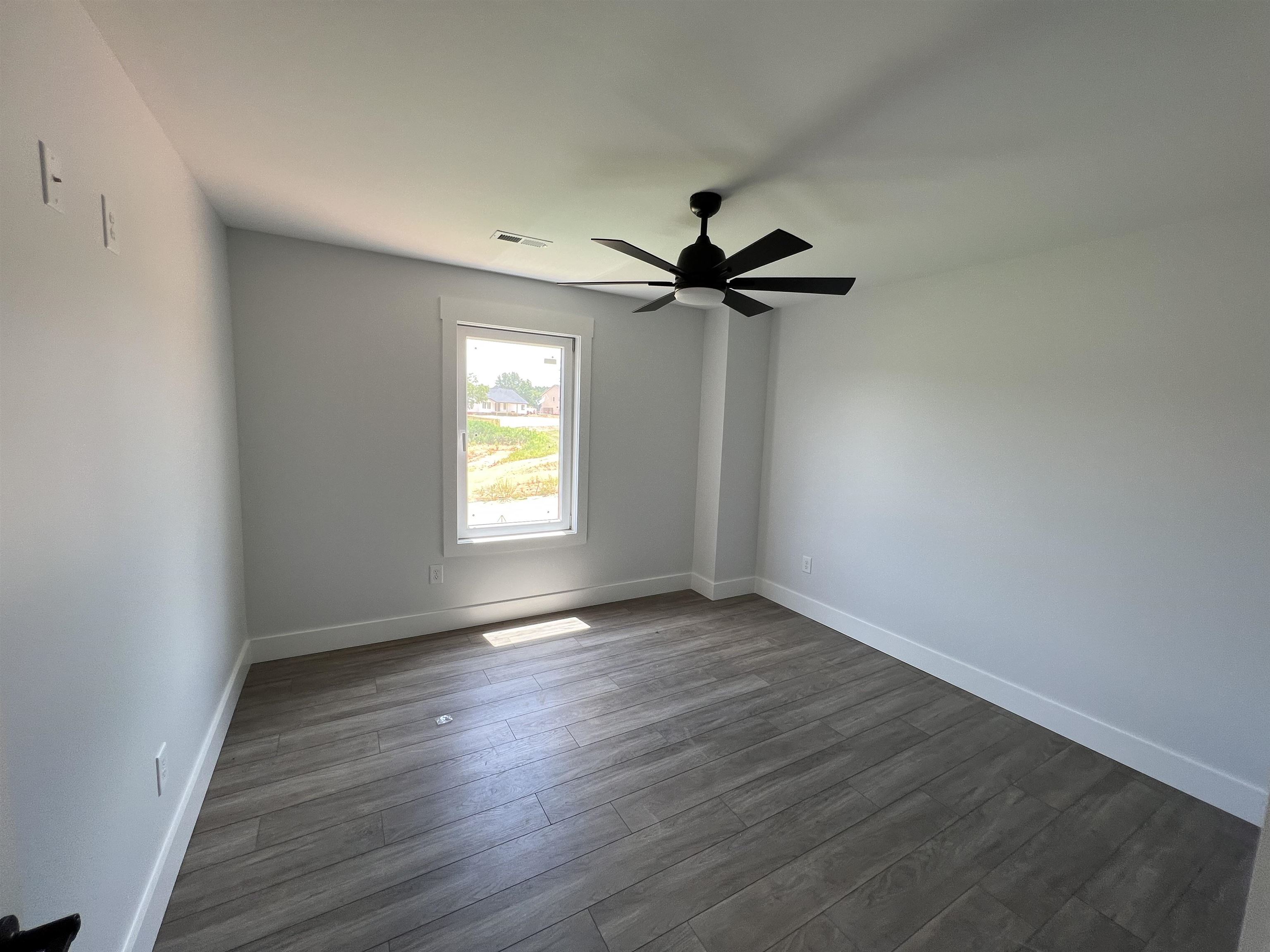 136 Harkness Lane Campobello, SC 29322 - Photo 15 of 17