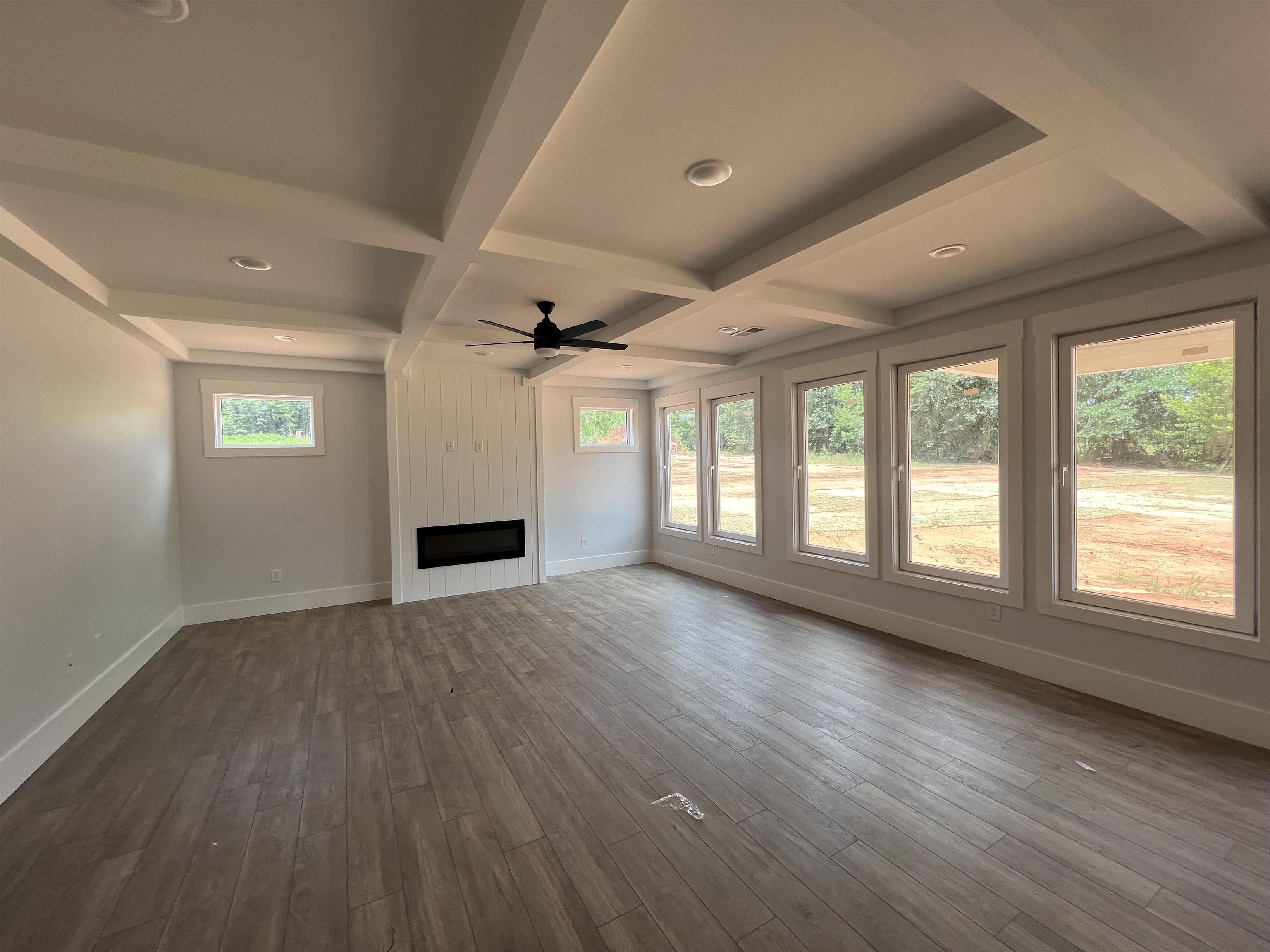 136 Harkness Lane Campobello, SC 29322 - Photo 4 of 17