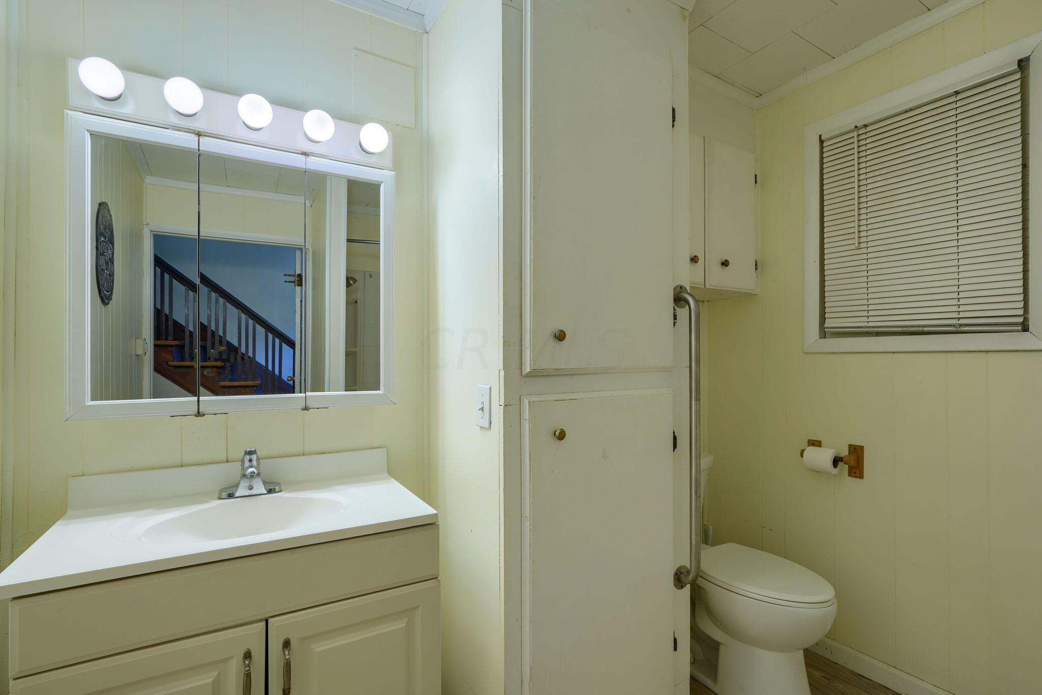 26075 Locust Grove Road New Holland, OH 43145 - Photo 17 of 34 Bathroom